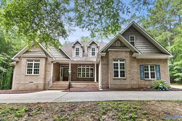 16 Acres of Land with Home for Sale in Athens, Alabama