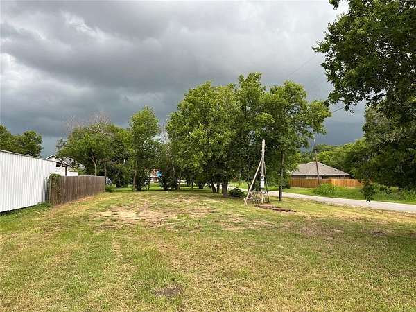 0.13 Acres of Residential Land for Sale in Corsicana, Texas