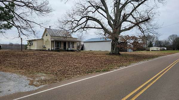 1.65 Acres of Residential Land with Home for Sale in Leoma, Tennessee