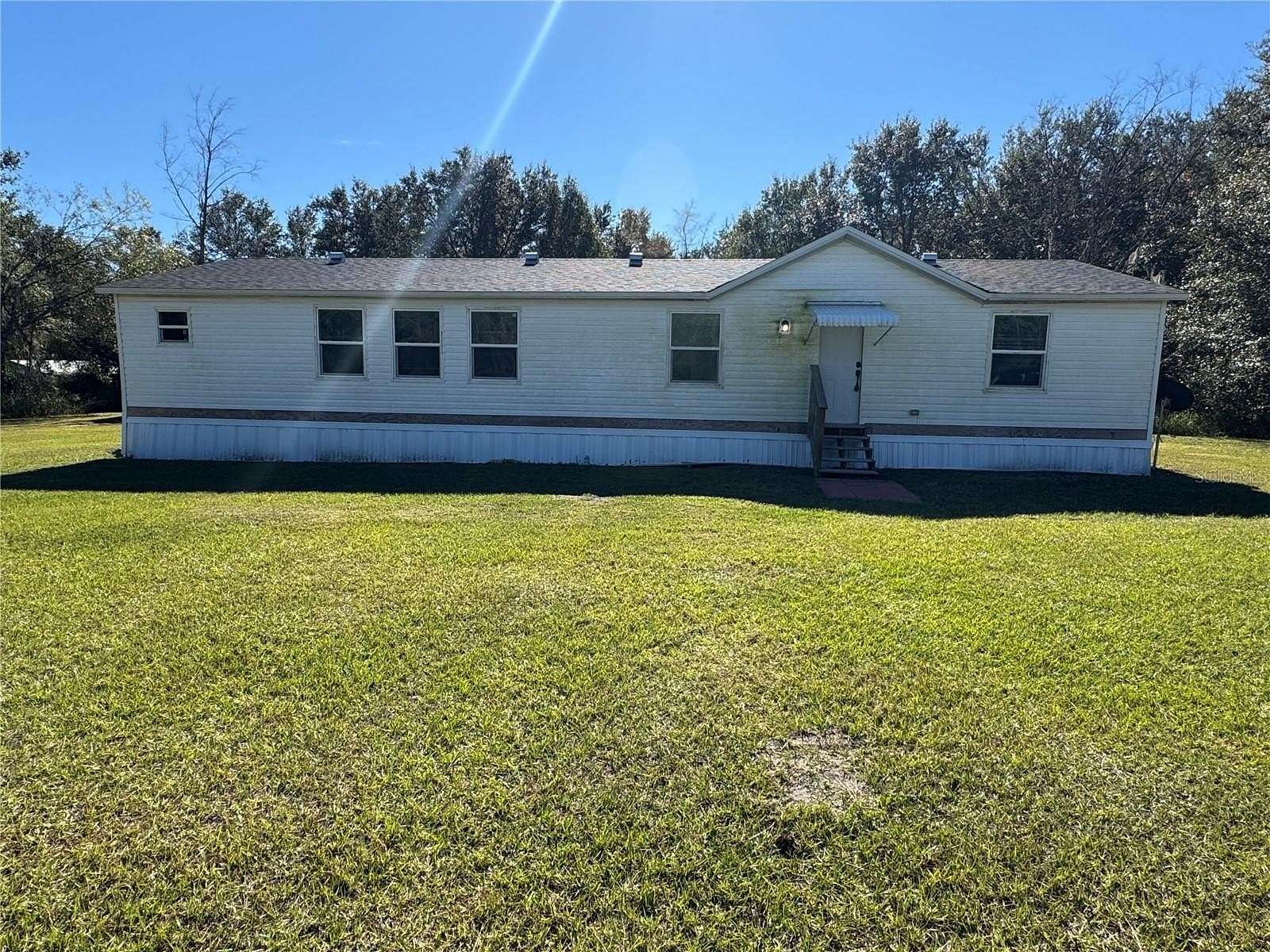 2.89 Acres of Residential Land with Home for Lease in Wesley Chapel, Florida