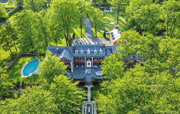 8.17 Acres of Residential Land with Home for Sale in Muttontown, New York