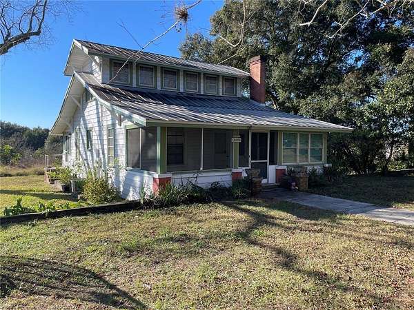 15 Acres of Land with Home for Lease in Weirsdale, Florida