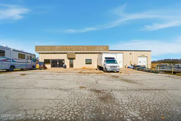 5 Acres of Improved Commercial Land for Sale in Wapakoneta, Ohio