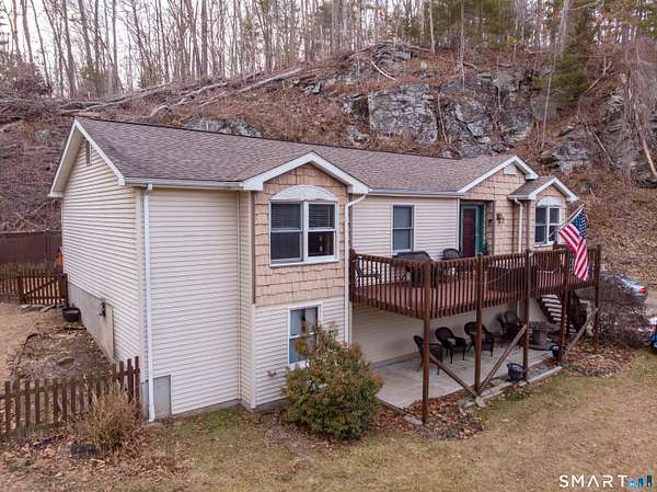 3.18 Acres of Residential Land with Home for Sale in Pomfret, Connecticut