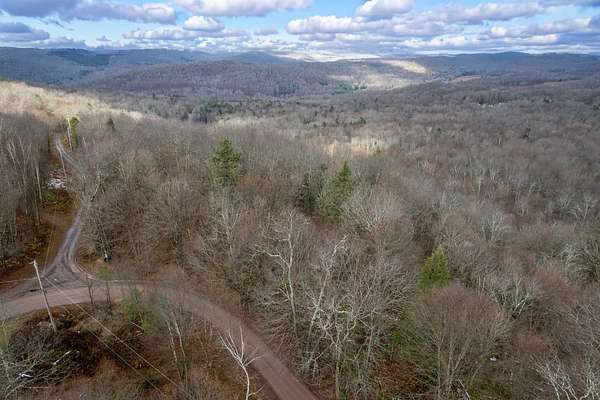 14.7 Acres of Recreational Land for Sale in Hancock, New York