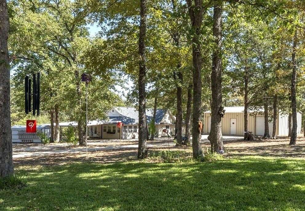 8 Acres of Residential Land with Home for Sale in Dale, Texas