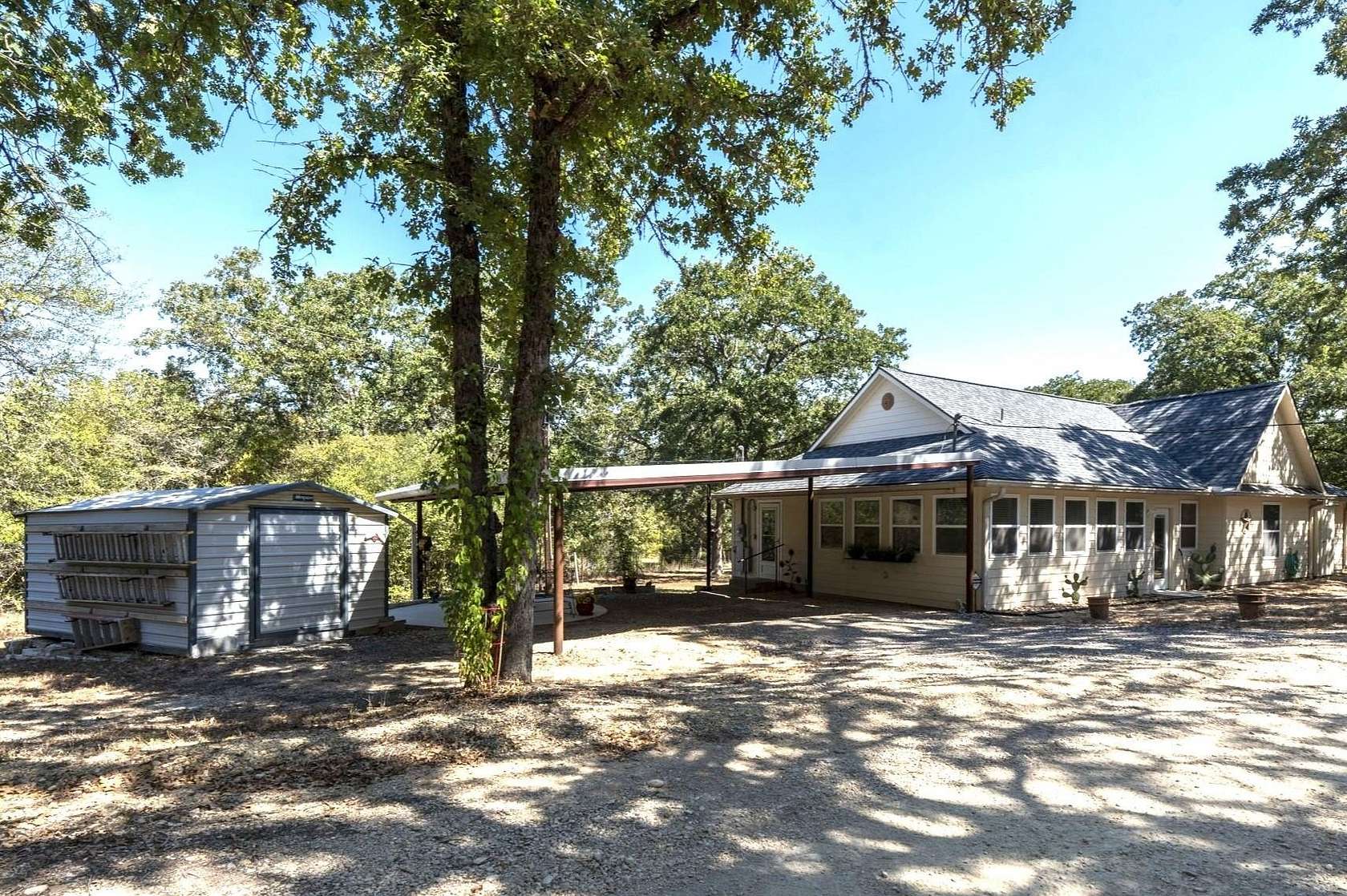8 Acres of Land with Home for Sale in Dale, Texas