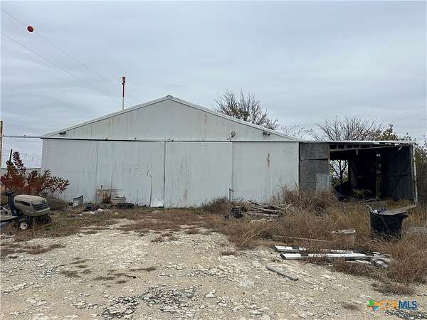 6.55 Acres of Improved Mixed-Use Land for Sale in Gatesville, Texas