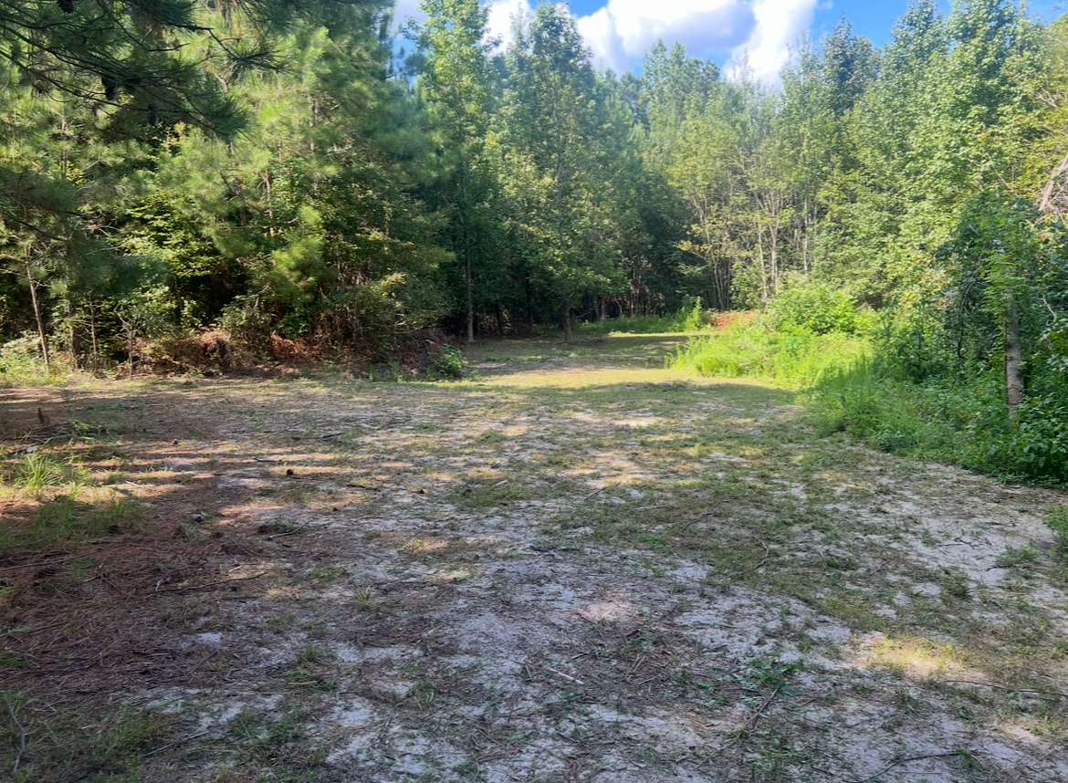 5 Acres of Land for Lease in Spring Lake, North Carolina