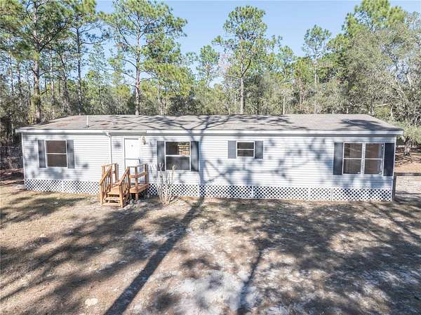 1.5 Acres of Land with Home for Sale in Ocala, Florida