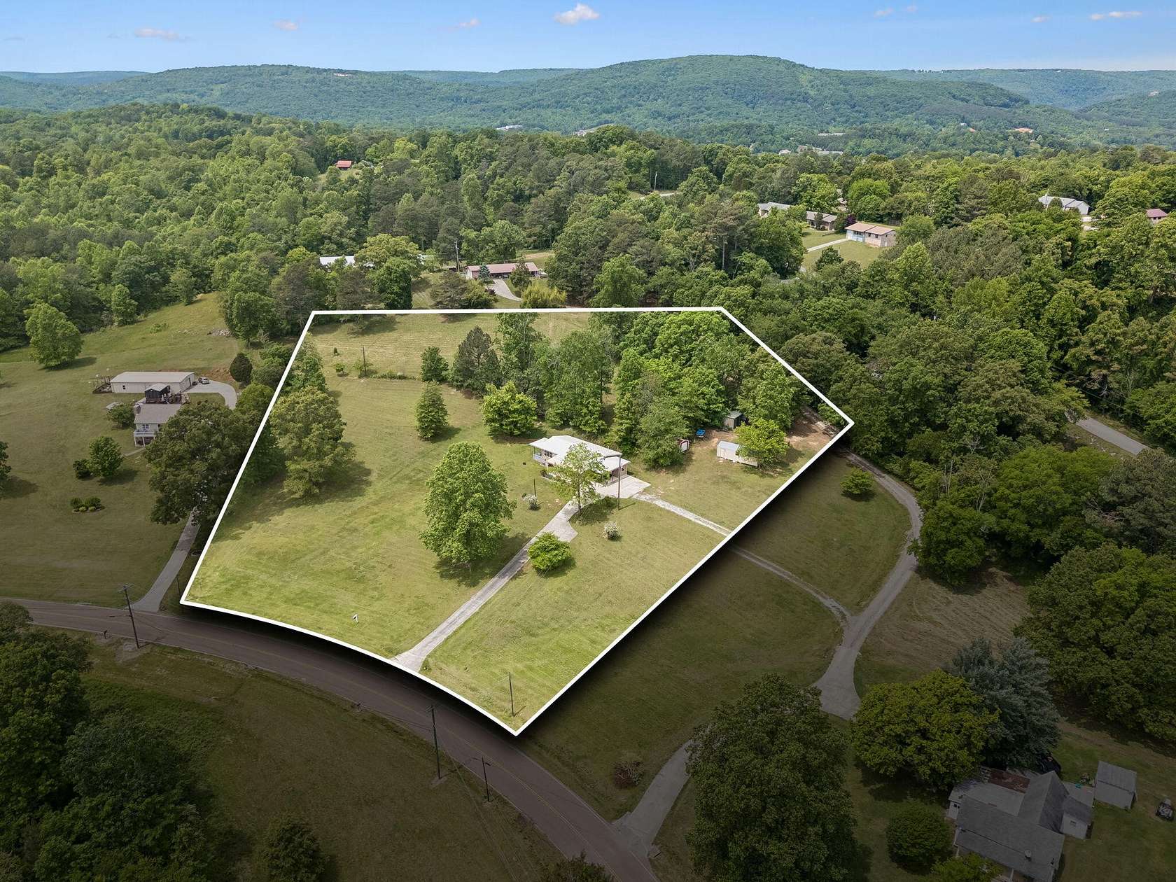 4.14 Acres of Land with Home for Sale in Dayton, Tennessee