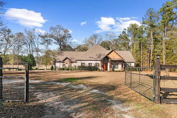14 Acres of Land with Home for Sale in Dothan, Alabama
