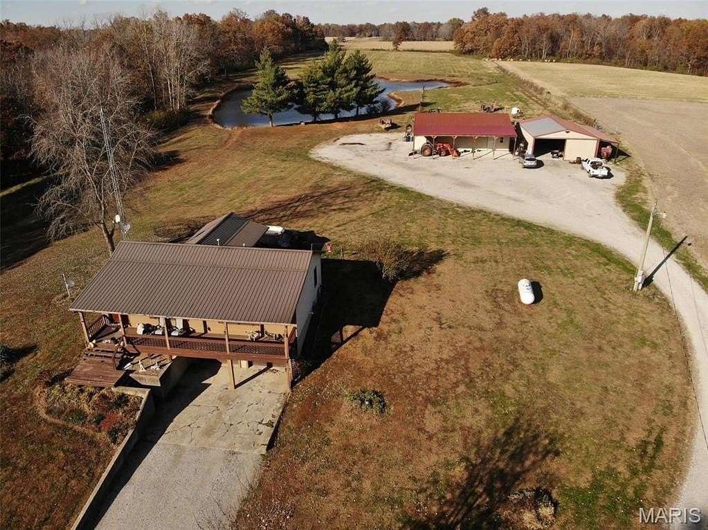 11.5 Acres of Land with Home for Sale in Iuka, Illinois