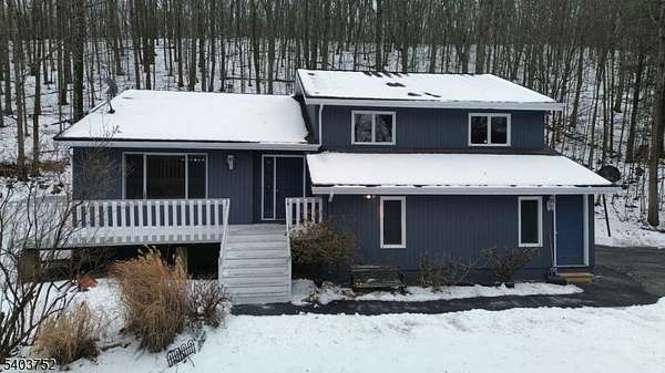 3.22 Acres of Residential Land with Home for Sale in Lafayette Township, New Jersey