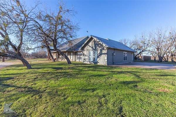 8 Acres of Residential Land with Home for Sale in Tuscola, Texas
