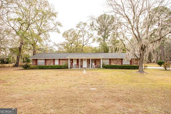 2.49 Acres of Residential Land with Home for Sale in Waycross, Georgia