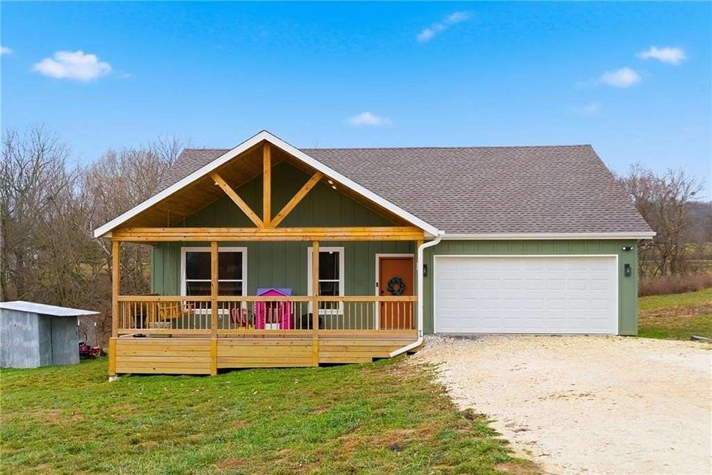 3.44 Acres of Residential Land with Home for Sale in Prairie Grove, Arkansas