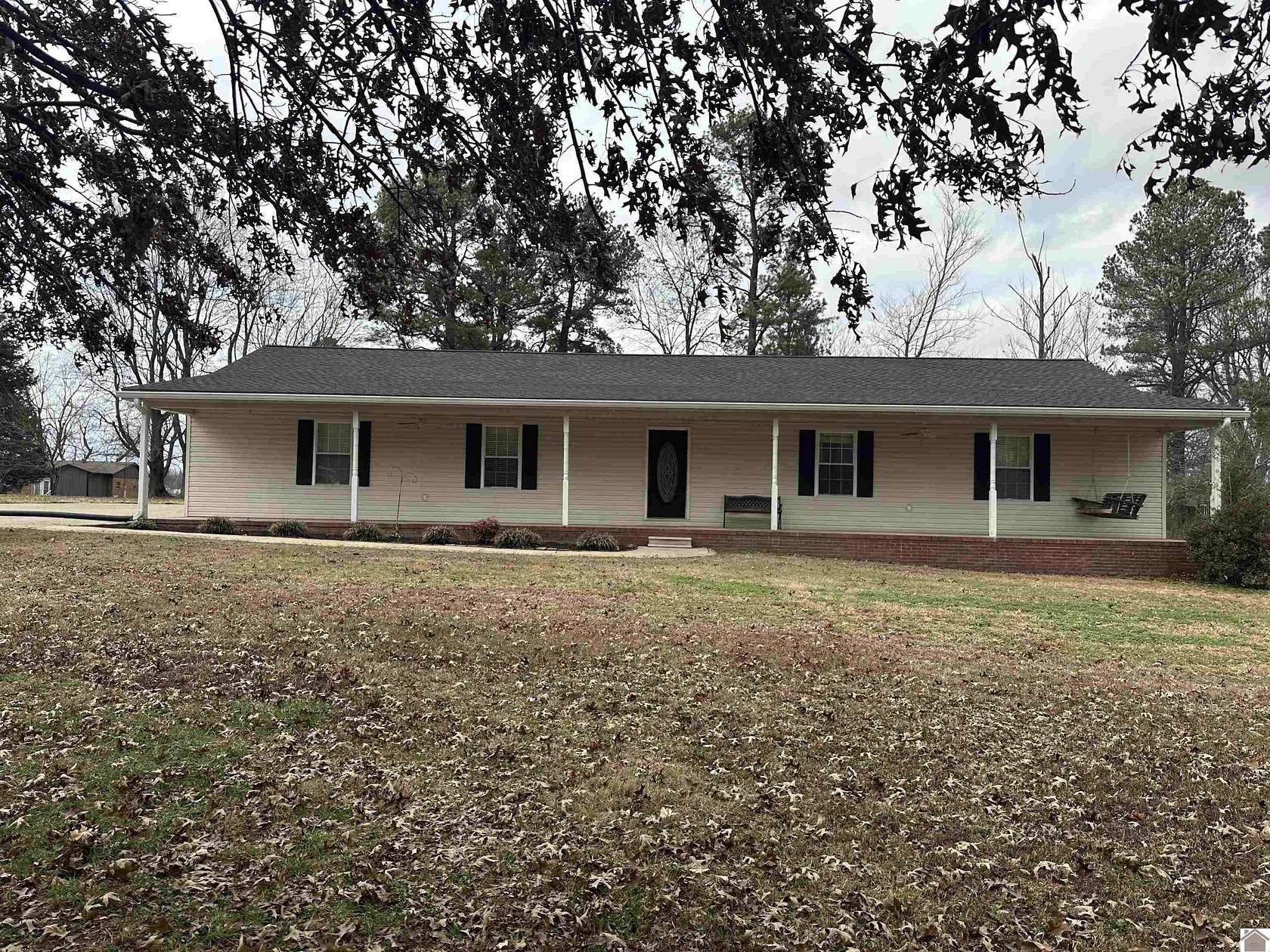 2 Acres of Residential Land with Home for Sale in Mayfield, Kentucky