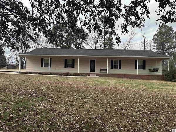 2 Acres of Residential Land with Home for Sale in Mayfield, Kentucky