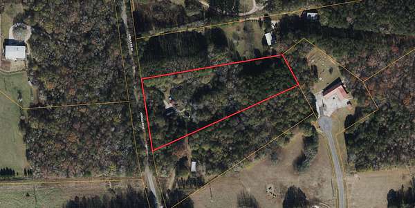 5 Acres of Residential Land for Sale in Statham, Georgia