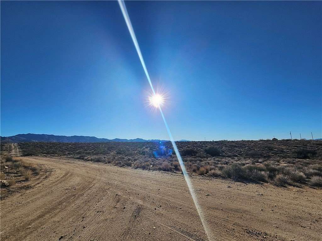 4.88 Acres of Residential Land for Sale in Golden Valley, Arizona