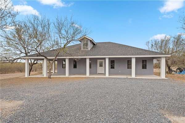 4 Acres of Improved Commercial Land for Sale in Rio Grande City, Texas