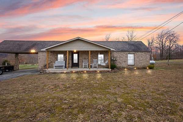 2.22 Acres of Residential Land with Home for Sale in Albany, Kentucky