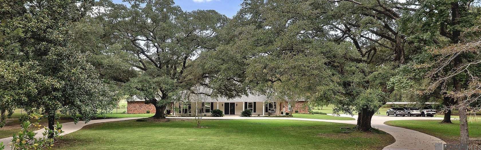 8.26 Acres of Residential Land with Home for Sale in Covington, Louisiana