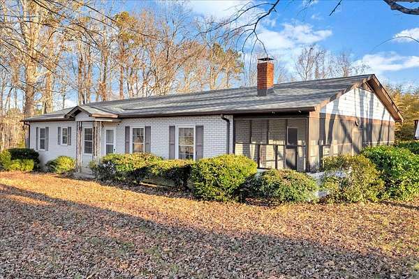 1.83 Acres of Residential Land with Home for Sale in Buffalo Junction, Virginia