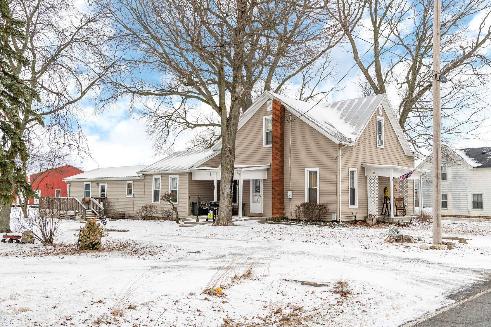 17.9 Acres of Land with Home for Sale in Conover, Ohio