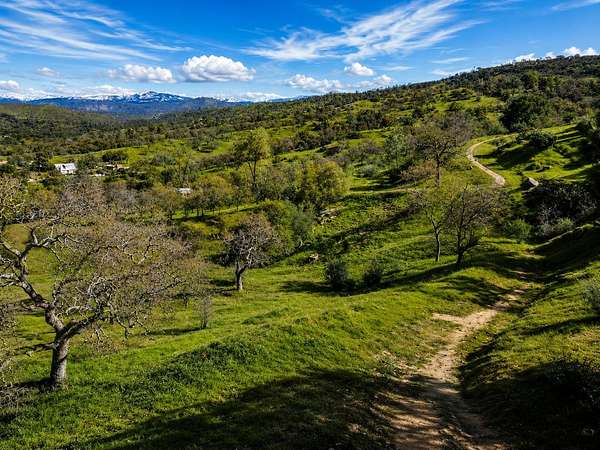 2.18 Acres of Residential Land for Sale in Coarsegold, California