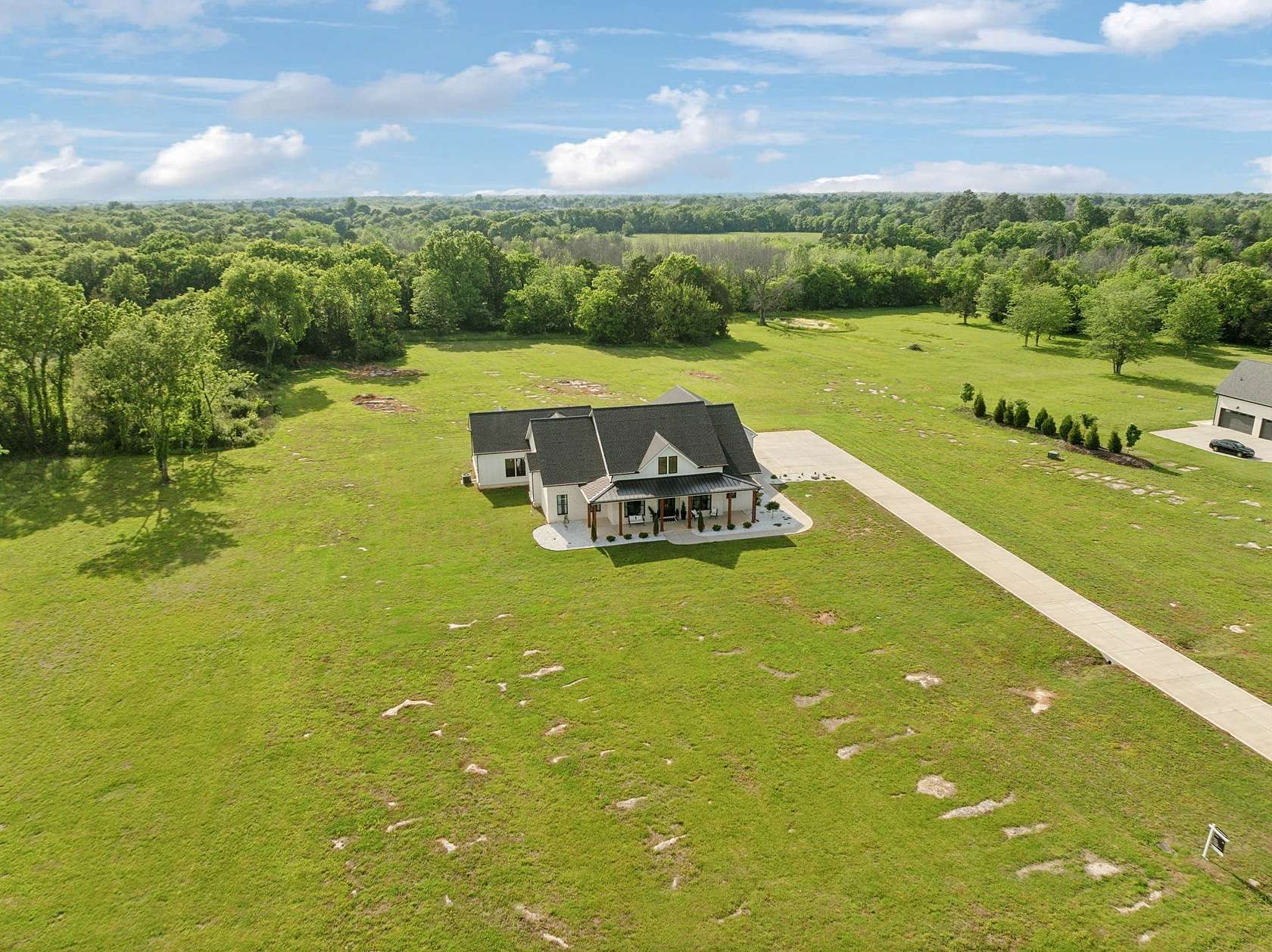 6.43 Acres of Land with Home for Sale in Murfreesboro, Tennessee