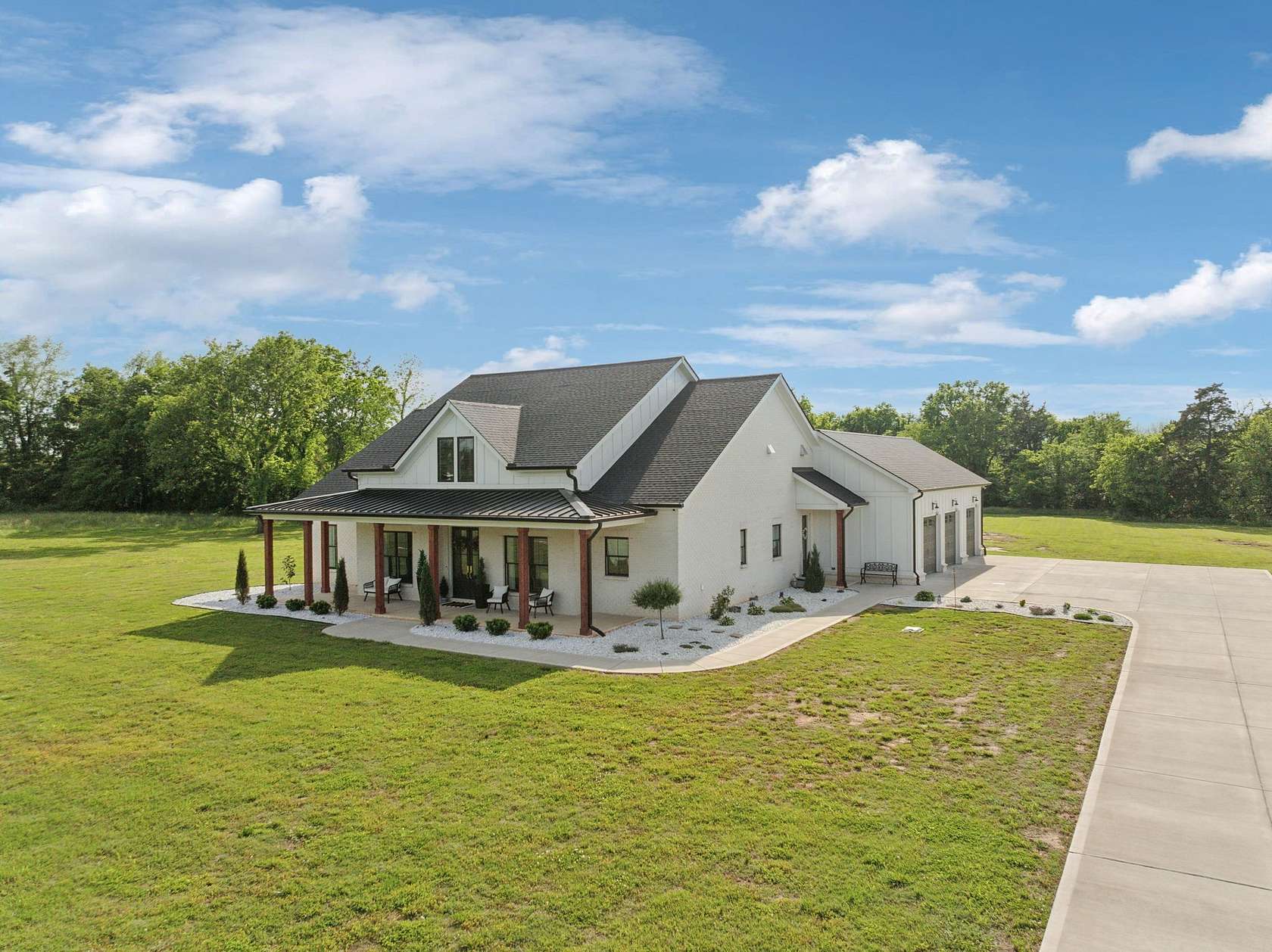 6.43 Acres of Residential Land with Home for Sale in Murfreesboro, Tennessee