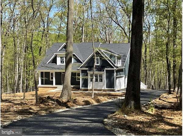 2.5 Acres of Residential Land with Home for Lease in Cockeysville, Maryland