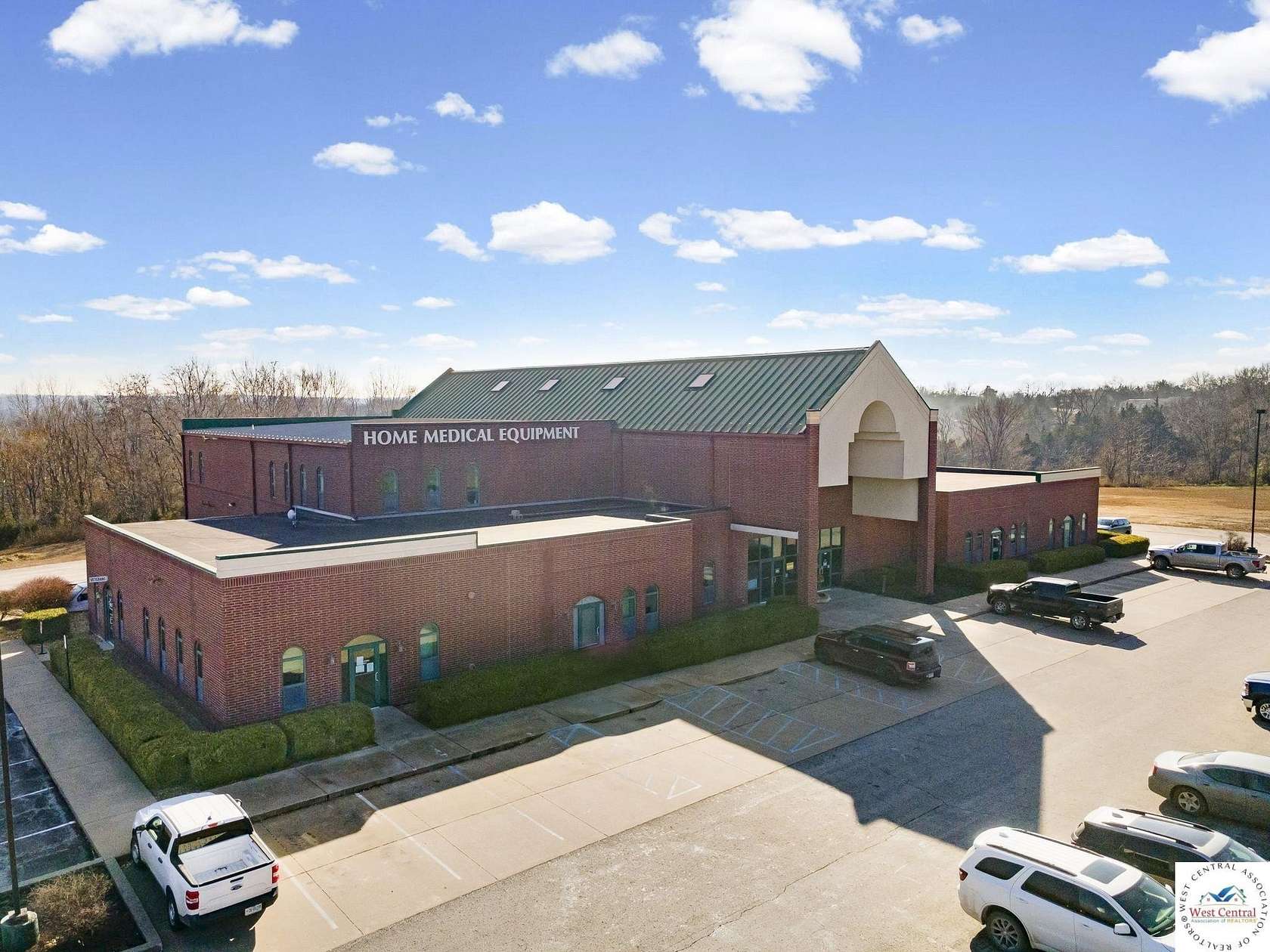 2.63 Acres of Improved Commercial Land for Sale in Warsaw, Missouri