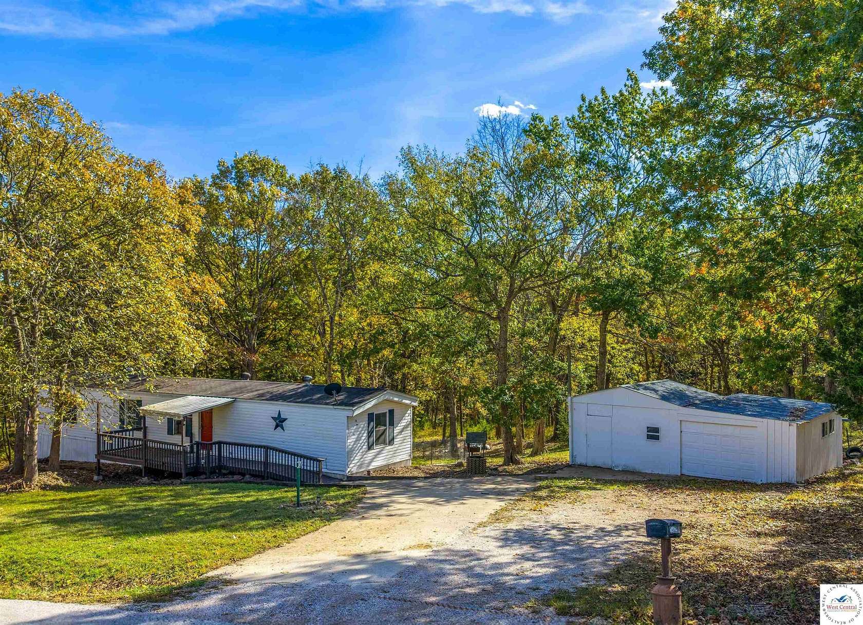 4.6 Acres of Residential Land with Home for Sale in Warsaw, Missouri