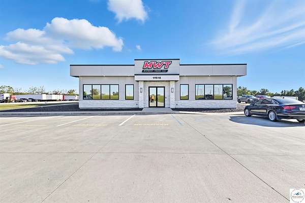 15 Acres of Improved Commercial Land for Sale in Sedalia, Missouri