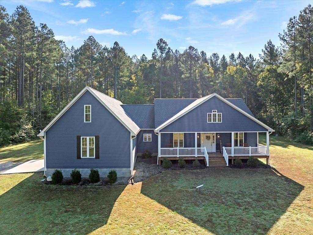 4 Acres of Residential Land with Home for Sale in Nelson, Virginia