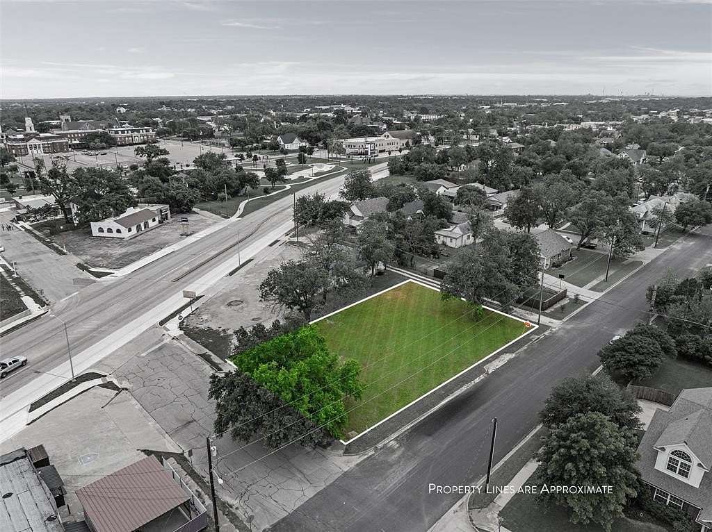 0.31 Acres of Mixed-Use Land for Sale in Waco, Texas