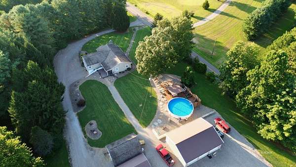 4.39 Acres of Residential Land with Home for Sale in Racine, Ohio