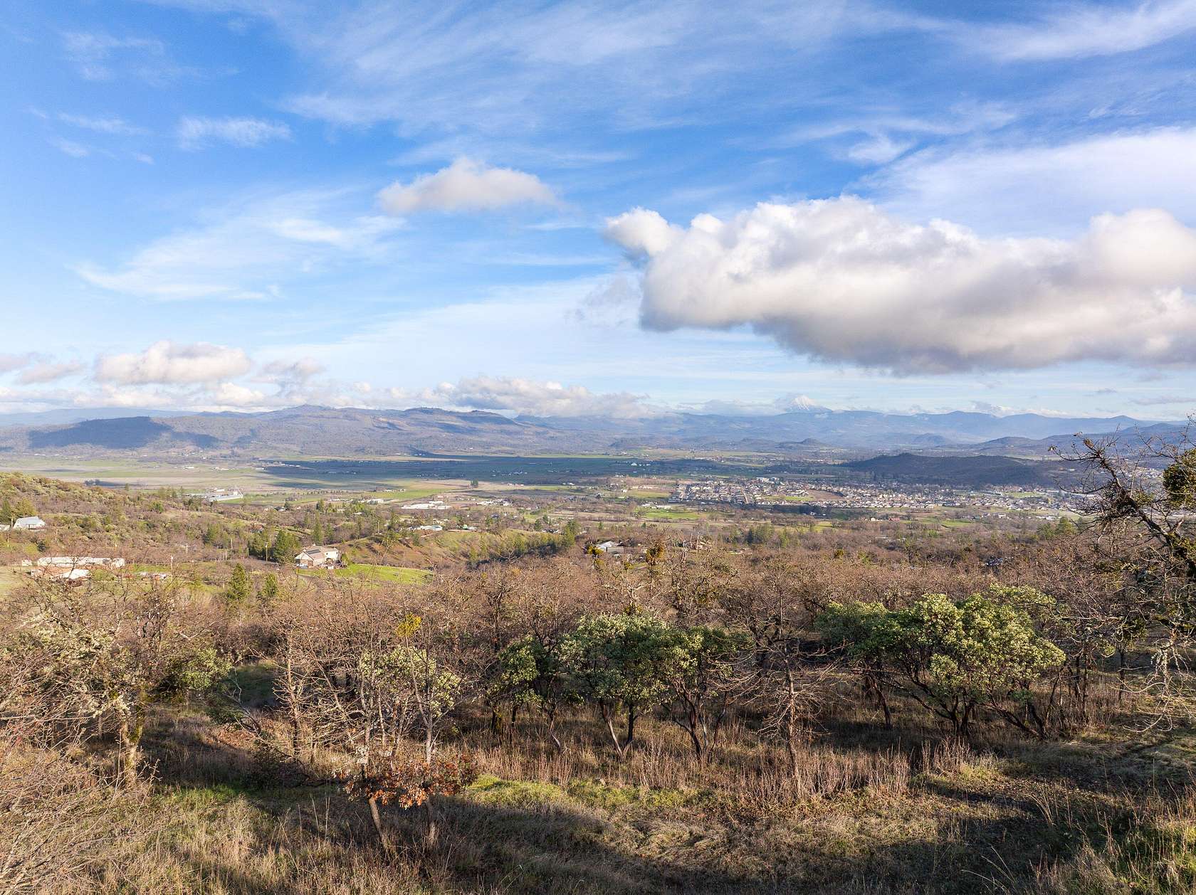 5 Acres of Residential Land for Sale in Eagle Point, Oregon
