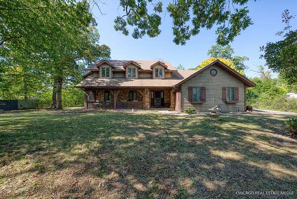 1.5 Acres of Residential Land with Home for Sale in Gurnee, Illinois