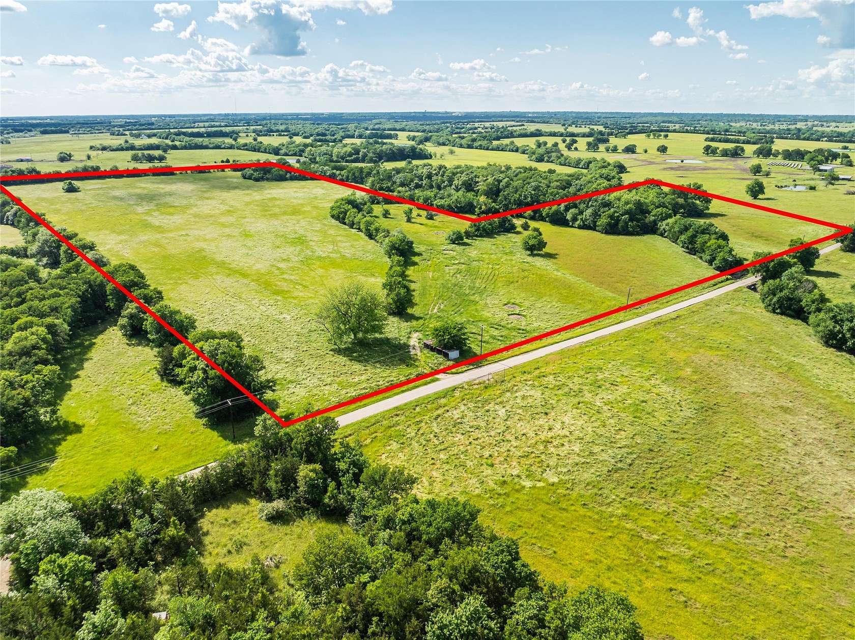 41 Acres of Land for Sale in Paris, Texas