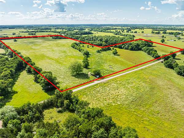 41 Acres of Land for Sale in Paris, Texas