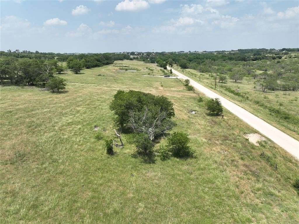 2 Acres of Residential Land for Sale in Moody, Texas
