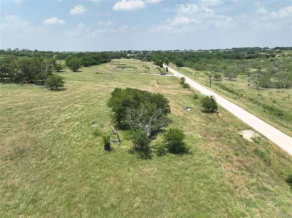 2 Acres of Residential Land for Sale in Moody, Texas
