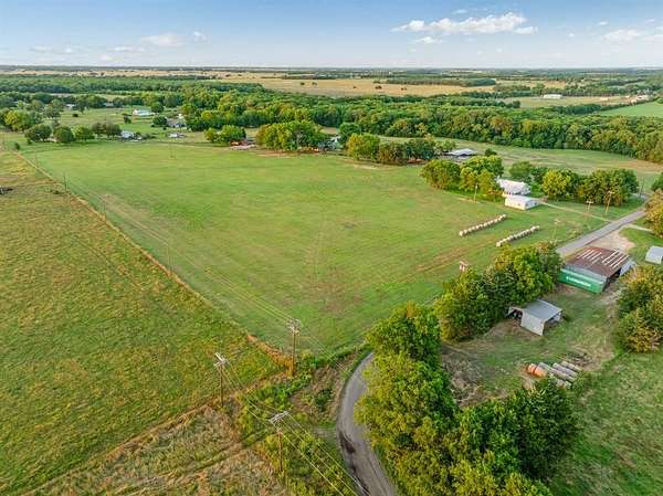 10.9 Acres of Land for Sale in Paris, Texas