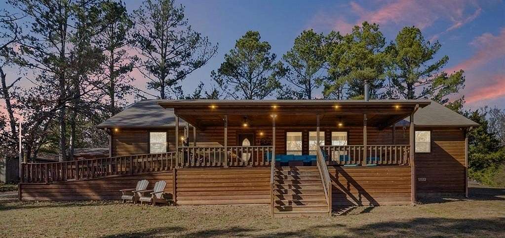 29.7 Acres of Land with Home for Sale in Commerce, Texas