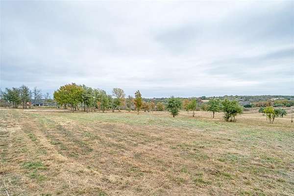 5.38 Acres of Residential Land for Sale in Stephenville, Texas