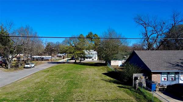 0.22 Acres of Mixed-Use Land for Sale in Corsicana, Texas
